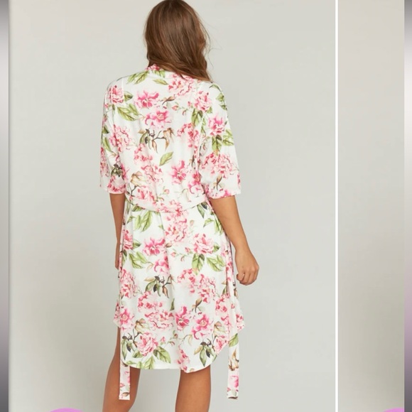 Show me your Mumu Floral Brie Garden of Blooms Robe:: one size - Picture 2 of 7